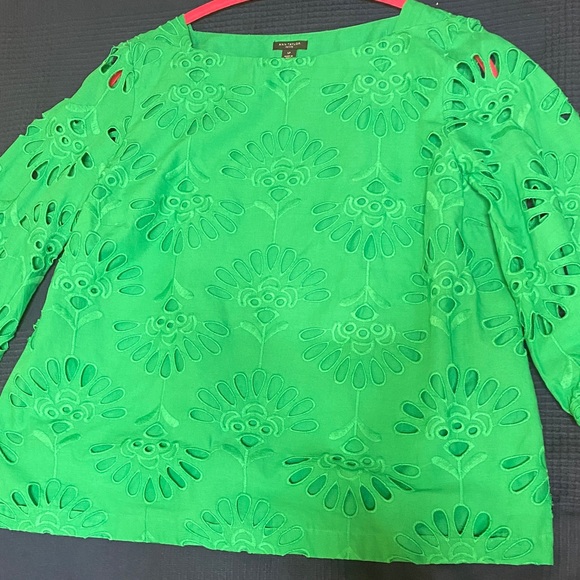 Ann Taylor Vibrant Green Floral Blouse - Picture 1 of 5